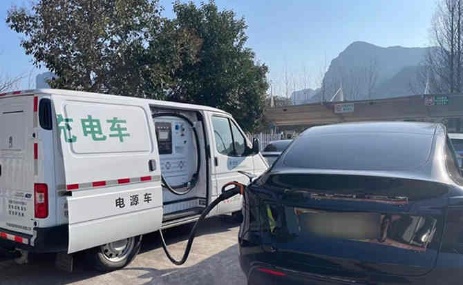 沙湾汽车搭电