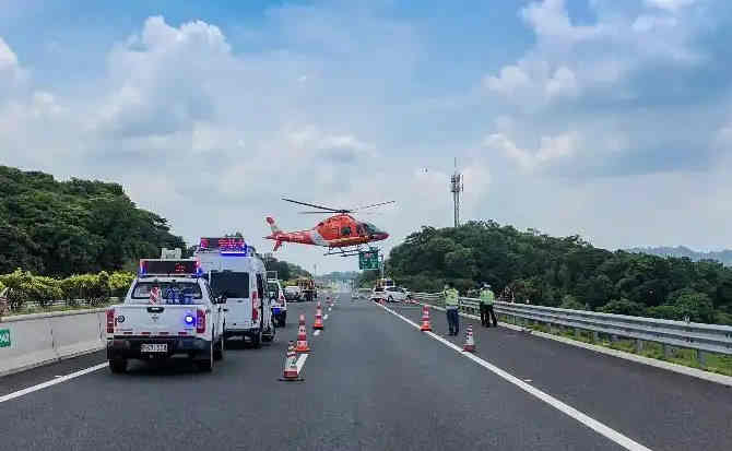 沙湾高速公路汽车救援案例
